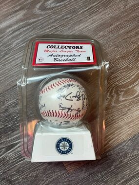 Seattle Mariners Major League Team Autographed Baseball
